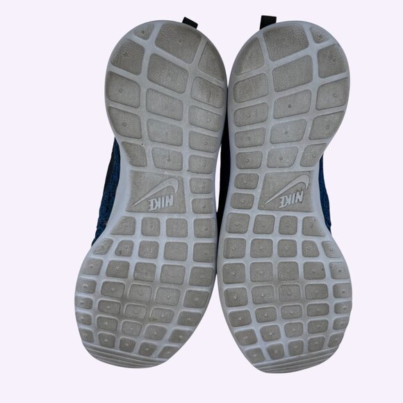 L@@k 🔥 Nike Roshe Run FlyKnit Navy Blue (704927-400) - Size 8 Women - Picture 8 of 11